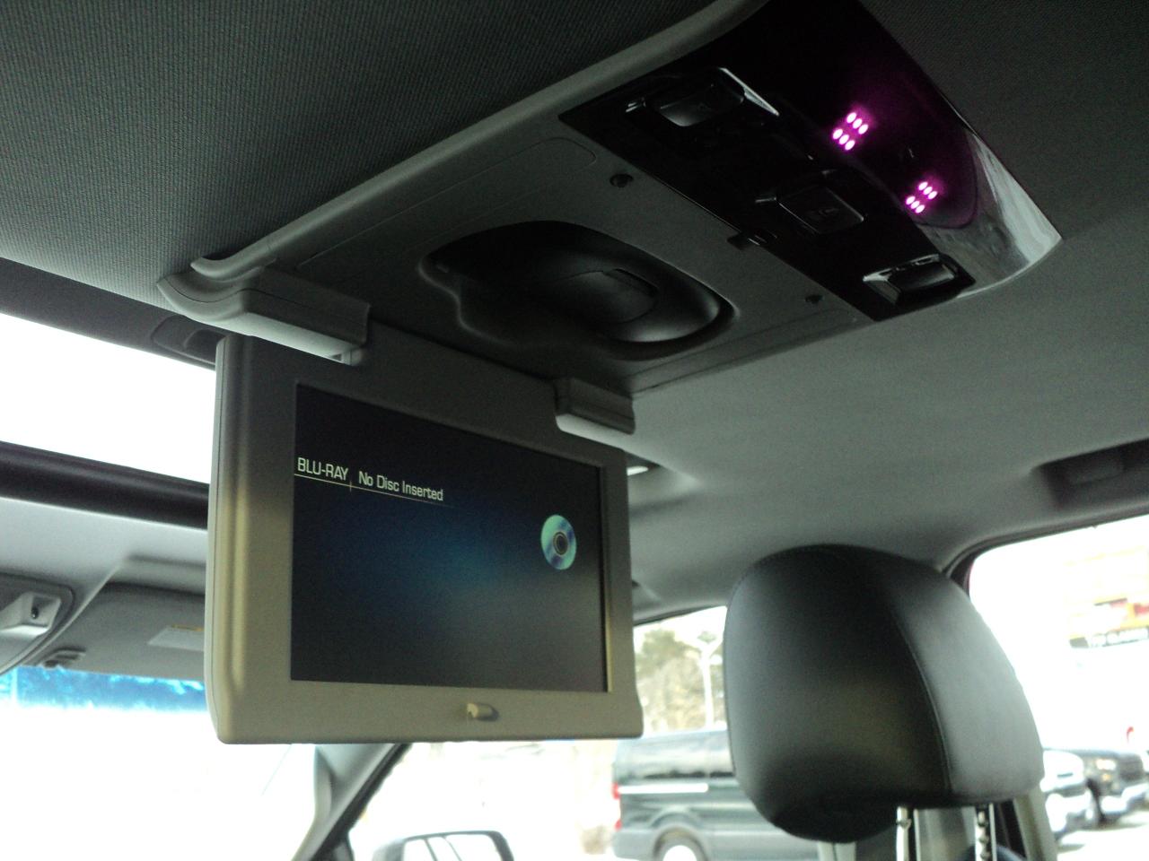 2019 Cadillac Escalade ESV Luxury 4WD 6.2L8cyl 7Pass Roof Leather Nav DVD - Photo #23