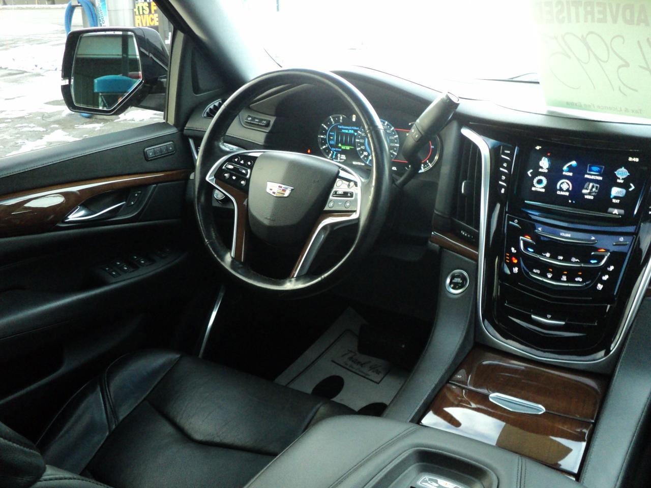 2019 Cadillac Escalade ESV Luxury 4WD 6.2L8cyl 7Pass Roof Leather Nav DVD - Photo #16