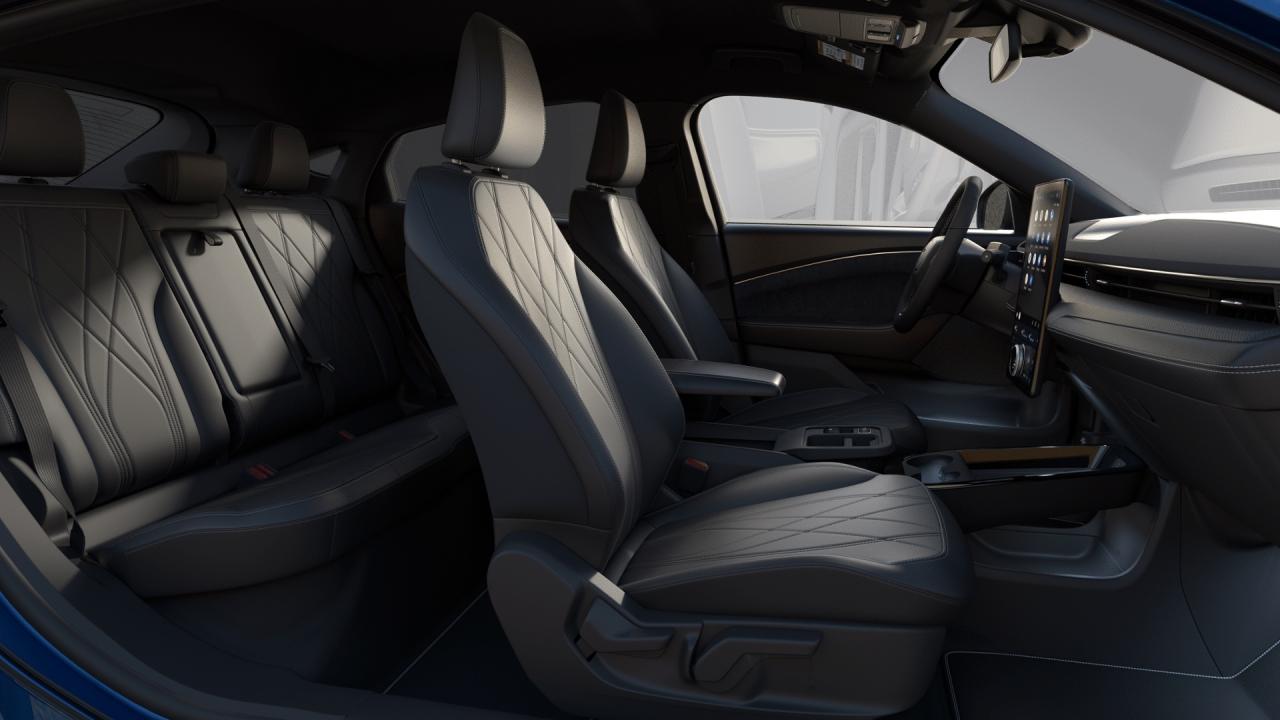 2025 Ford Mustang Mach-E SELECT AWD Standard Range Battery Photo5