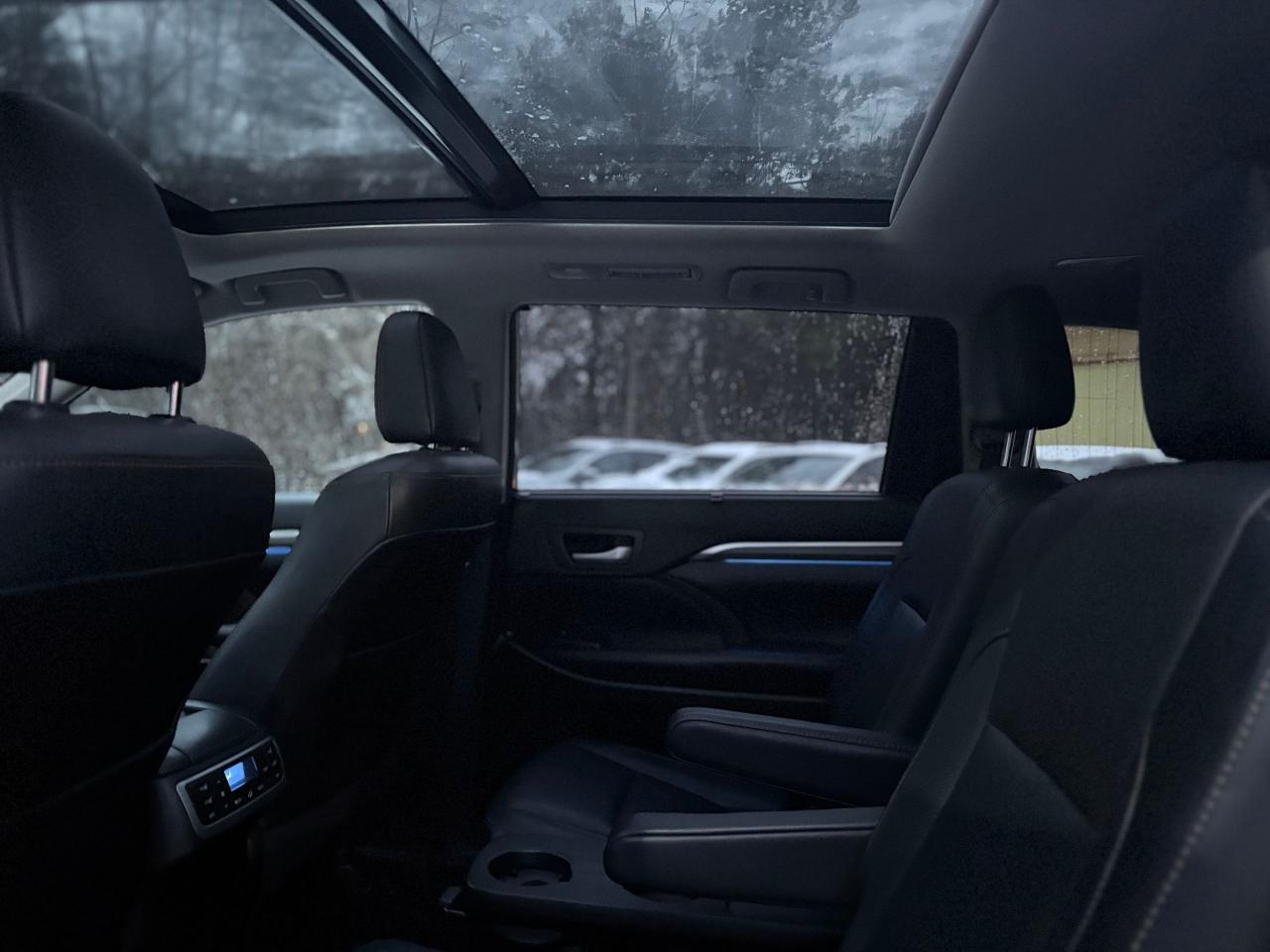 2018 Toyota Highlander LIMITED,7 PASSENGERS,NO ACCIDENT HISTORY,CERTIFIED Photo