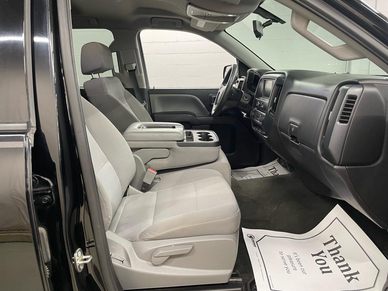 2018 Chevrolet Silverado 1500 Custom Photo26