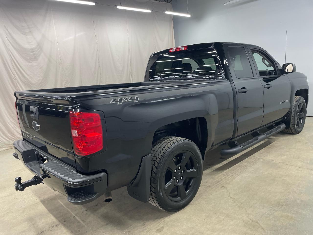 2018 Chevrolet Silverado 1500 Custom Photo22