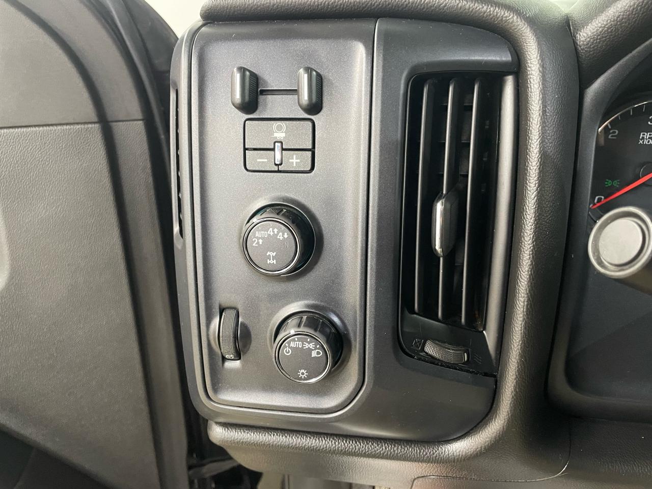 2018 Chevrolet Silverado 1500 Custom Photo