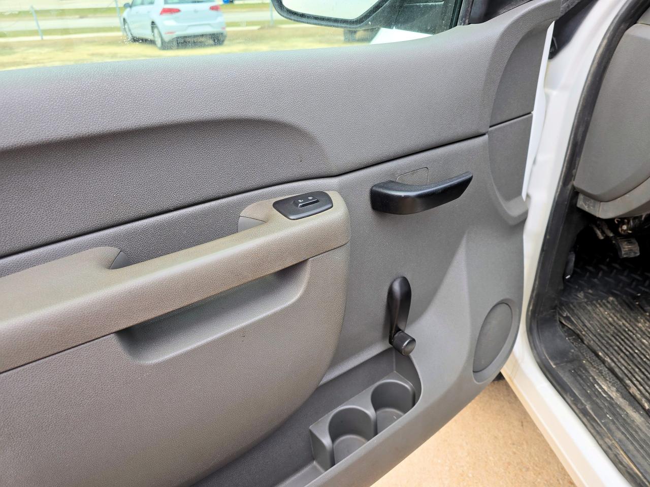 2014 Chevrolet Silverado 2500 WT - Photo #4