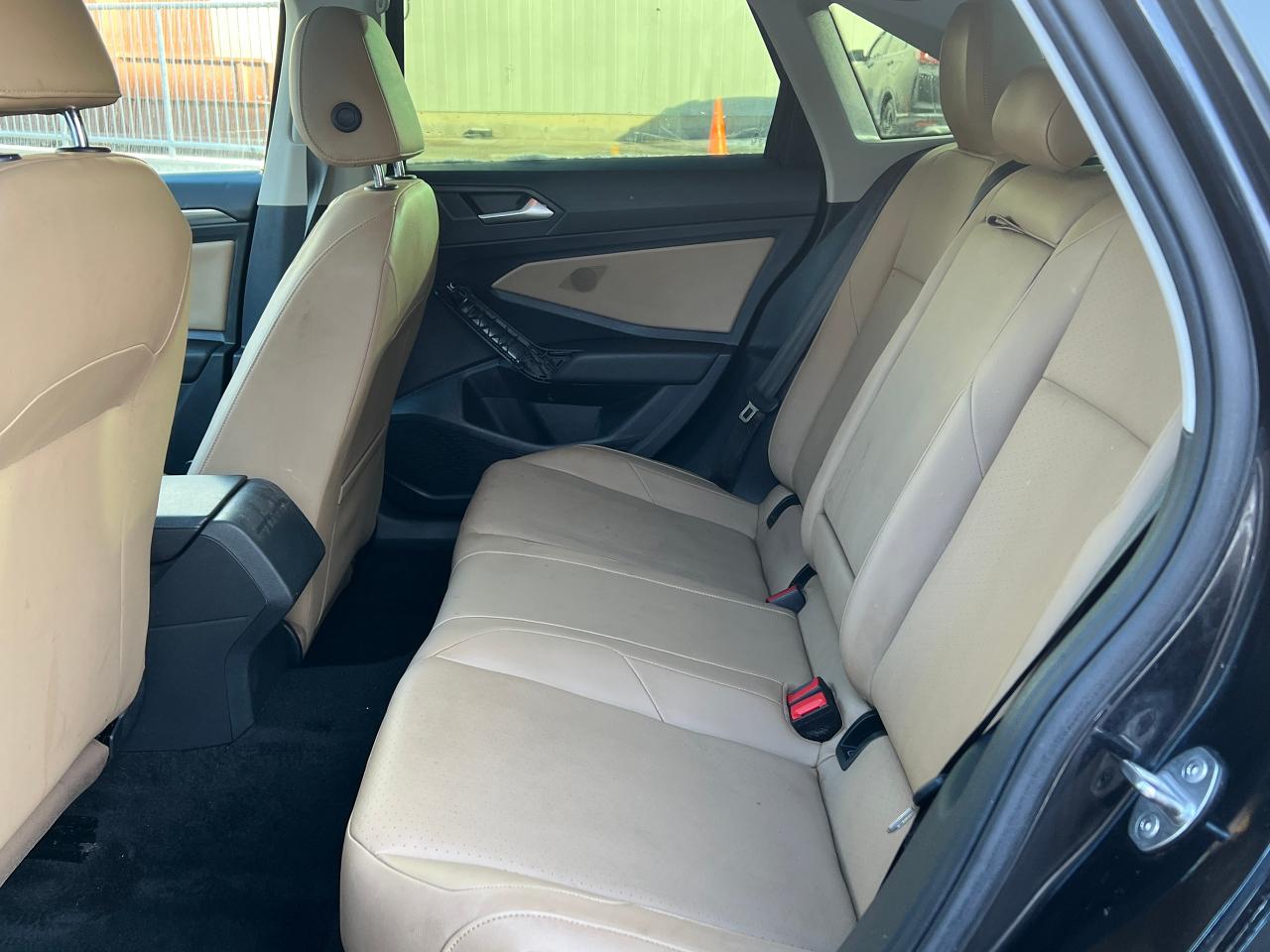 2019 Volkswagen Jetta Highline, Tan Leather Interior - Photo #11