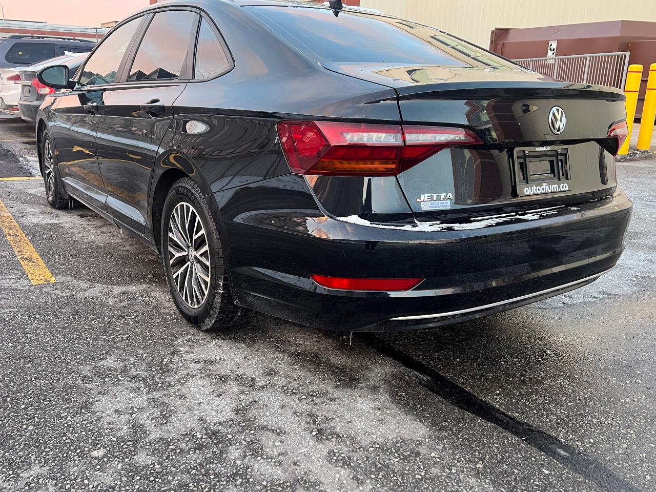 2019 Volkswagen Jetta Highline, Tan Leather Interior - Photo #4