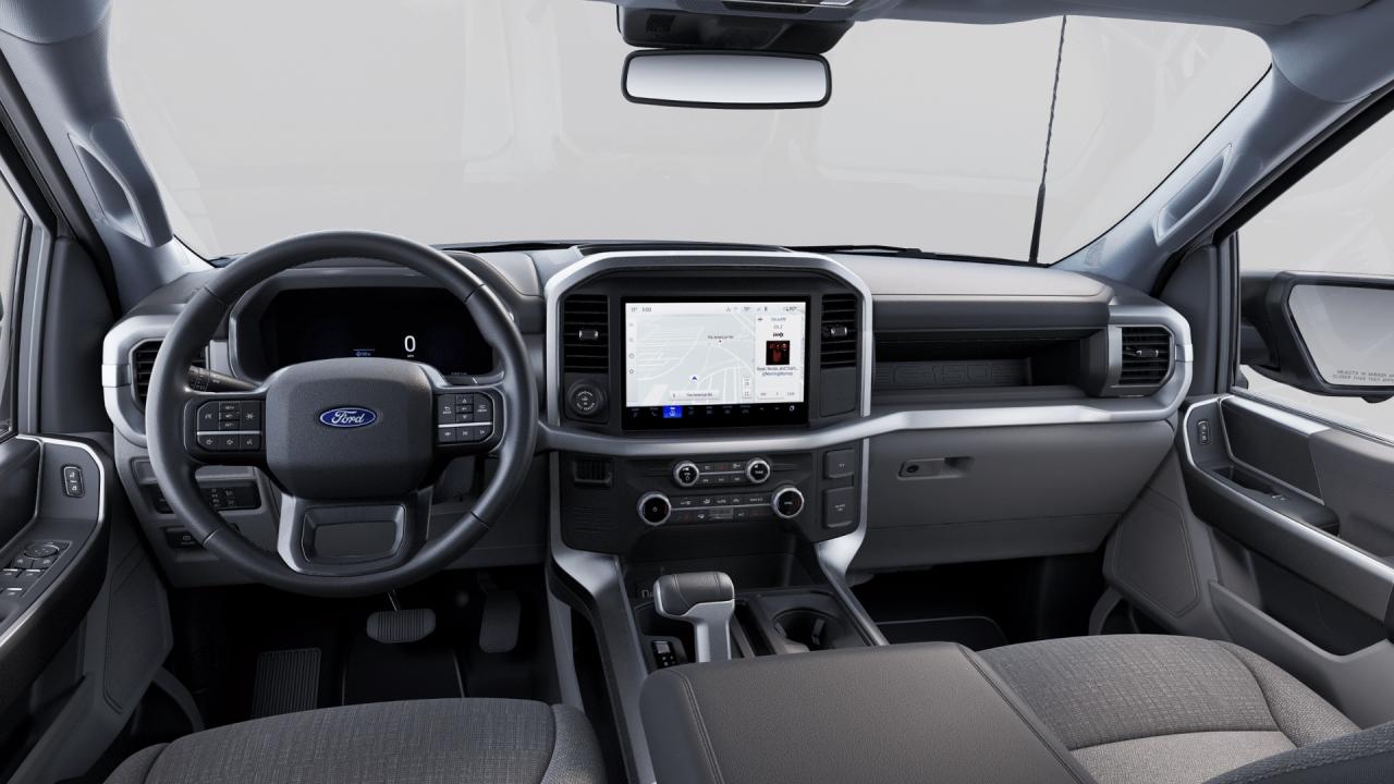 2025 Ford F-150 Lightning XLT 4WD SuperCrew 5.5' Box Photo5