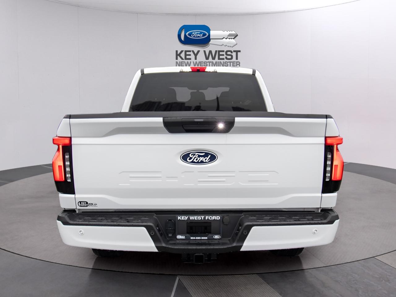 2025 Ford F-150 Lightning XLT Standard Range Battery 4WD SuperCrew 5.5' Box Photo3
