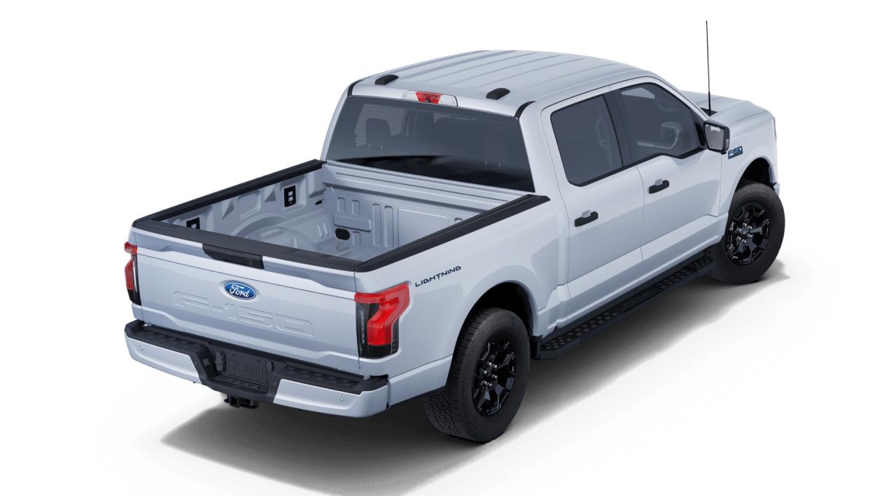 2025 Ford F-150 Lightning XLT 4WD SuperCrew 5.5' Box Standard Range Battery Photo2
