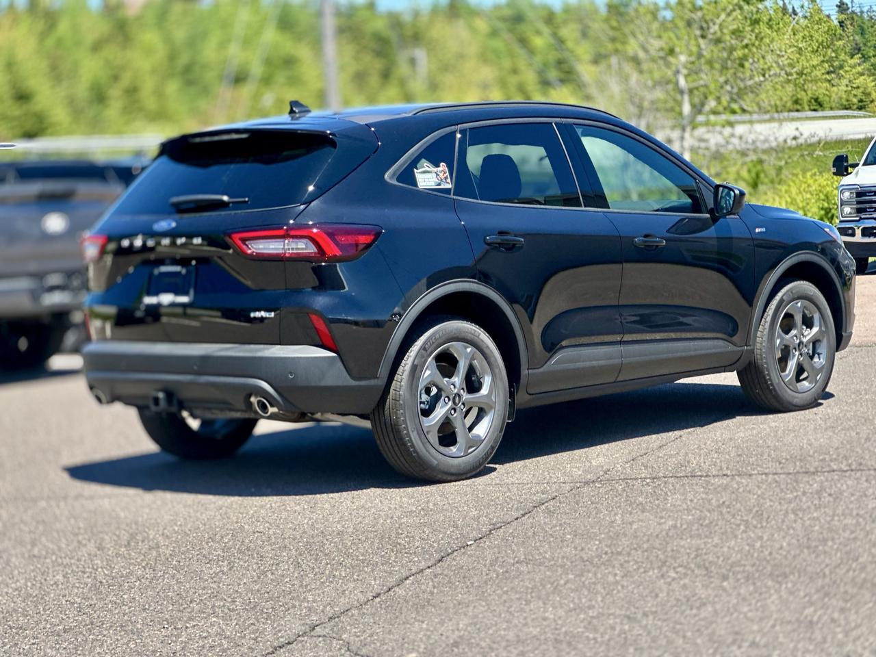 2026 Ford Escape ST-Line Select AWD Photo4