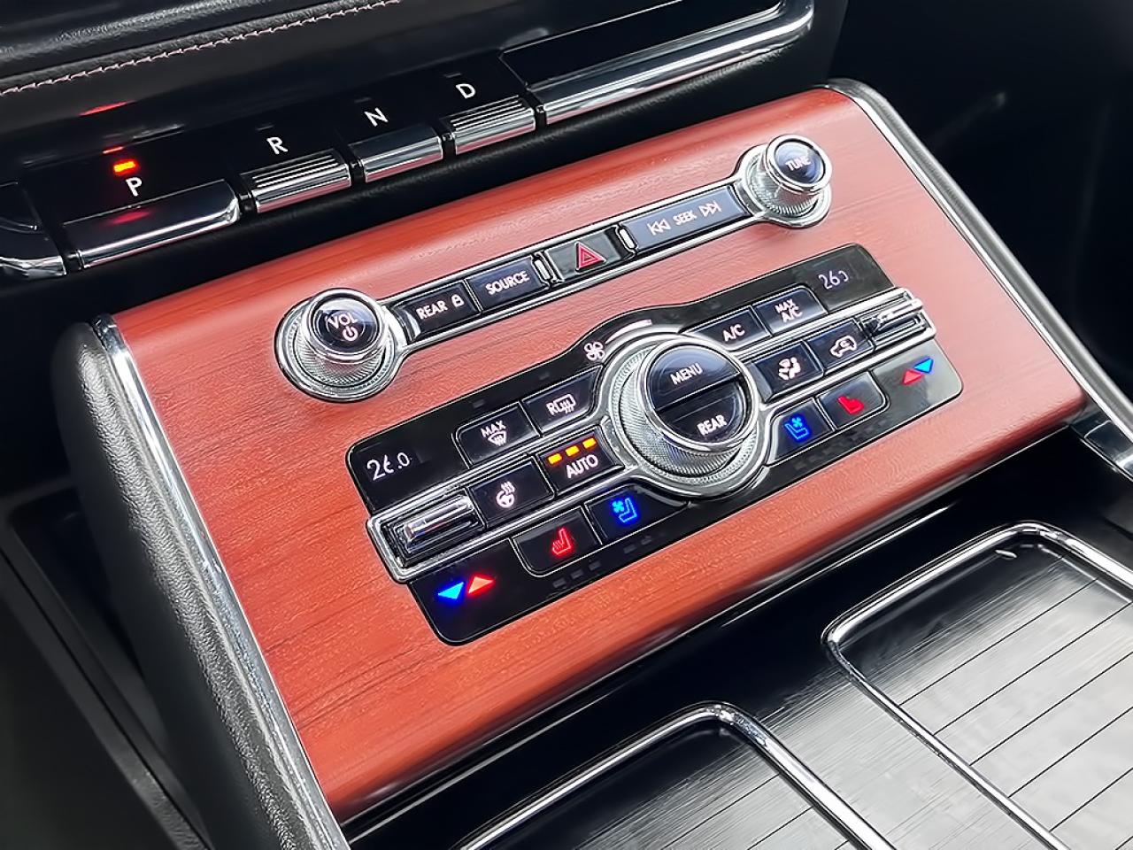 2020 Lincoln Aviator RESERVE|NAVI|REARCAM|PANOROOF|CAPTAIN CHAIRS Photo