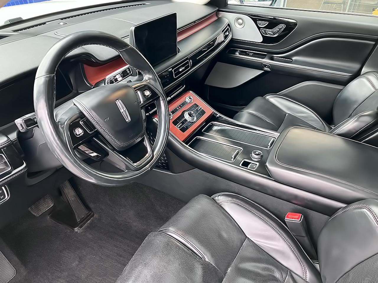 2020 Lincoln Aviator RESERVE|NAVI|REARCAM|PANOROOF|CAPTAIN CHAIRS Photo