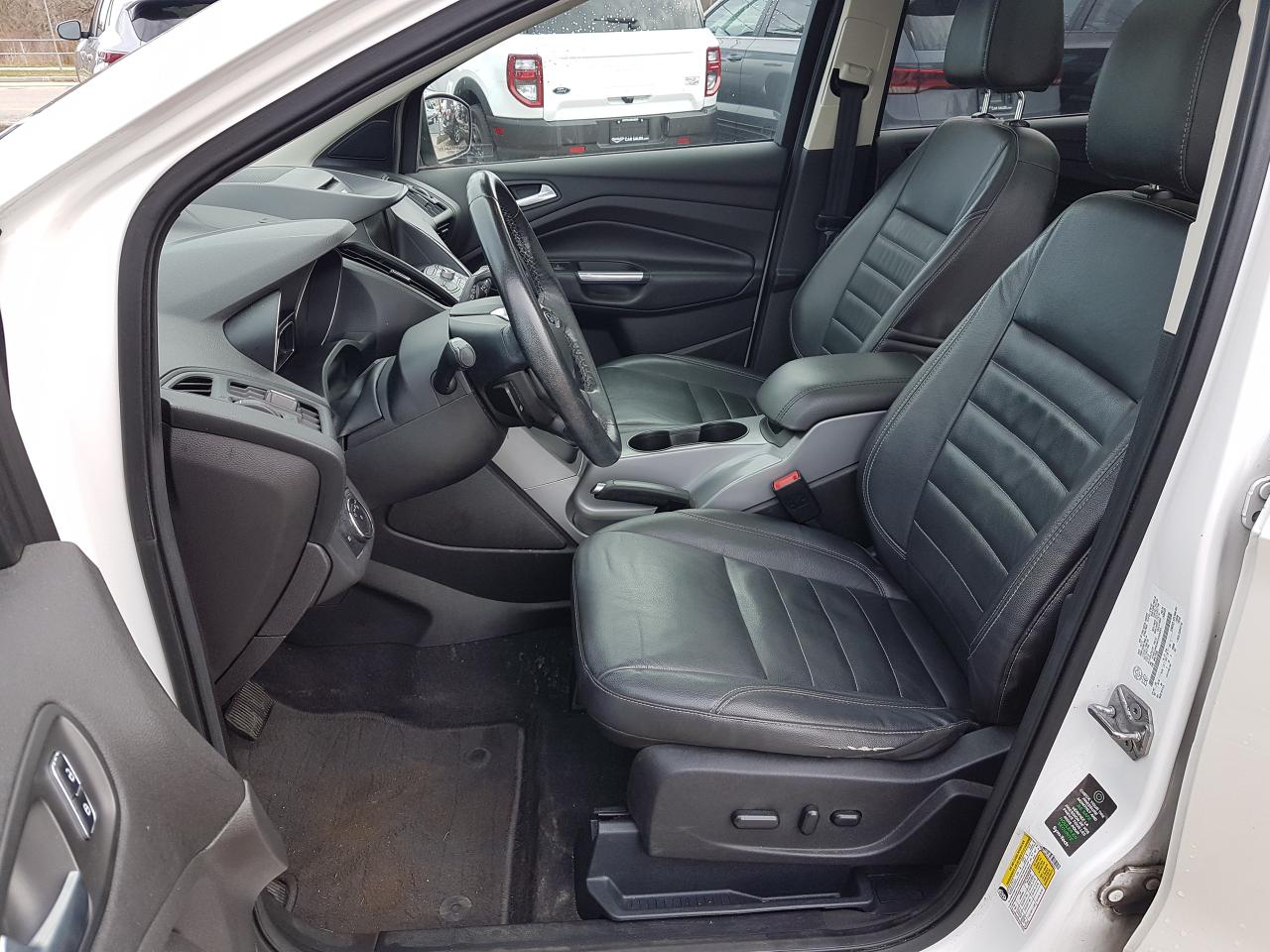 2015 Ford Escape SE 4WD *LEATHER-SUNROOF* Photo