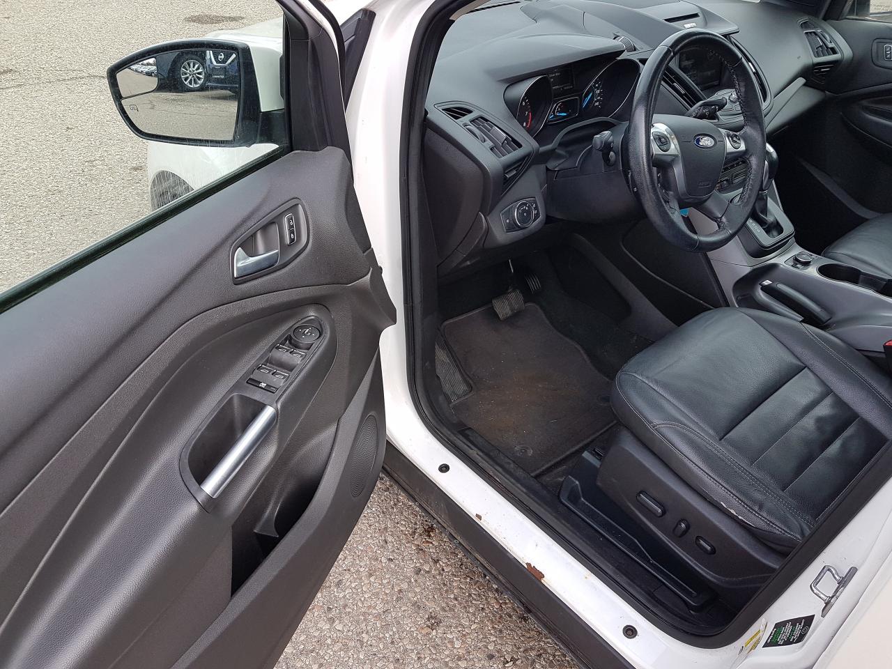 2015 Ford Escape SE 4WD *LEATHER-SUNROOF* Photo