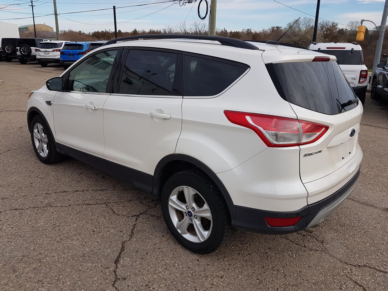 2015 Ford Escape SE 4WD *LEATHER-SUNROOF* Photo
