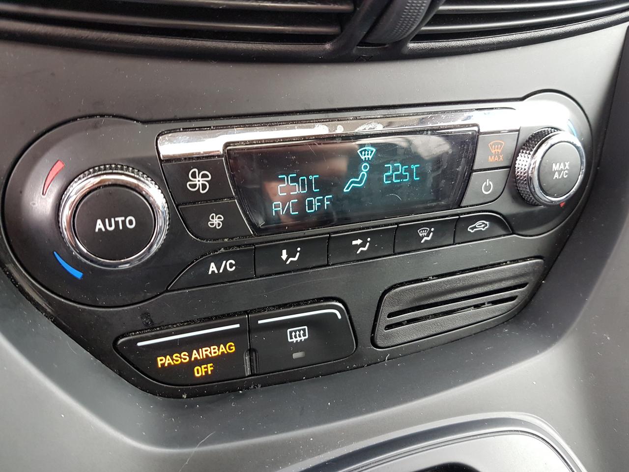 2015 Ford Escape SE 4WD *LEATHER-SUNROOF* Photo