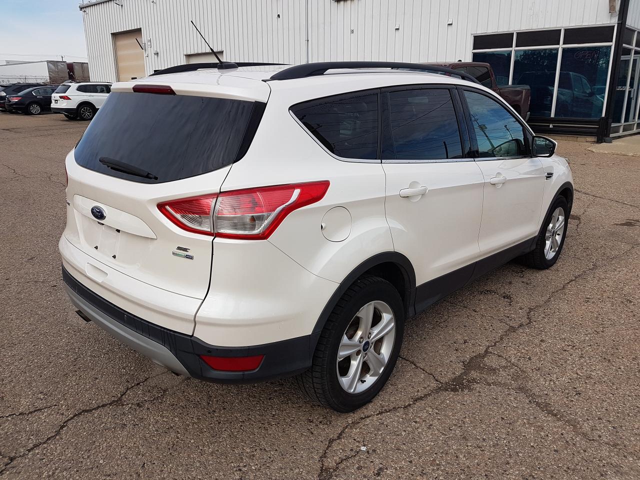 2015 Ford Escape SE 4WD *LEATHER-SUNROOF* Photo