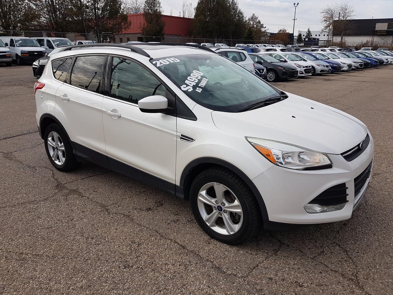 2015 Ford Escape SE 4WD *LEATHER-SUNROOF* Photo2