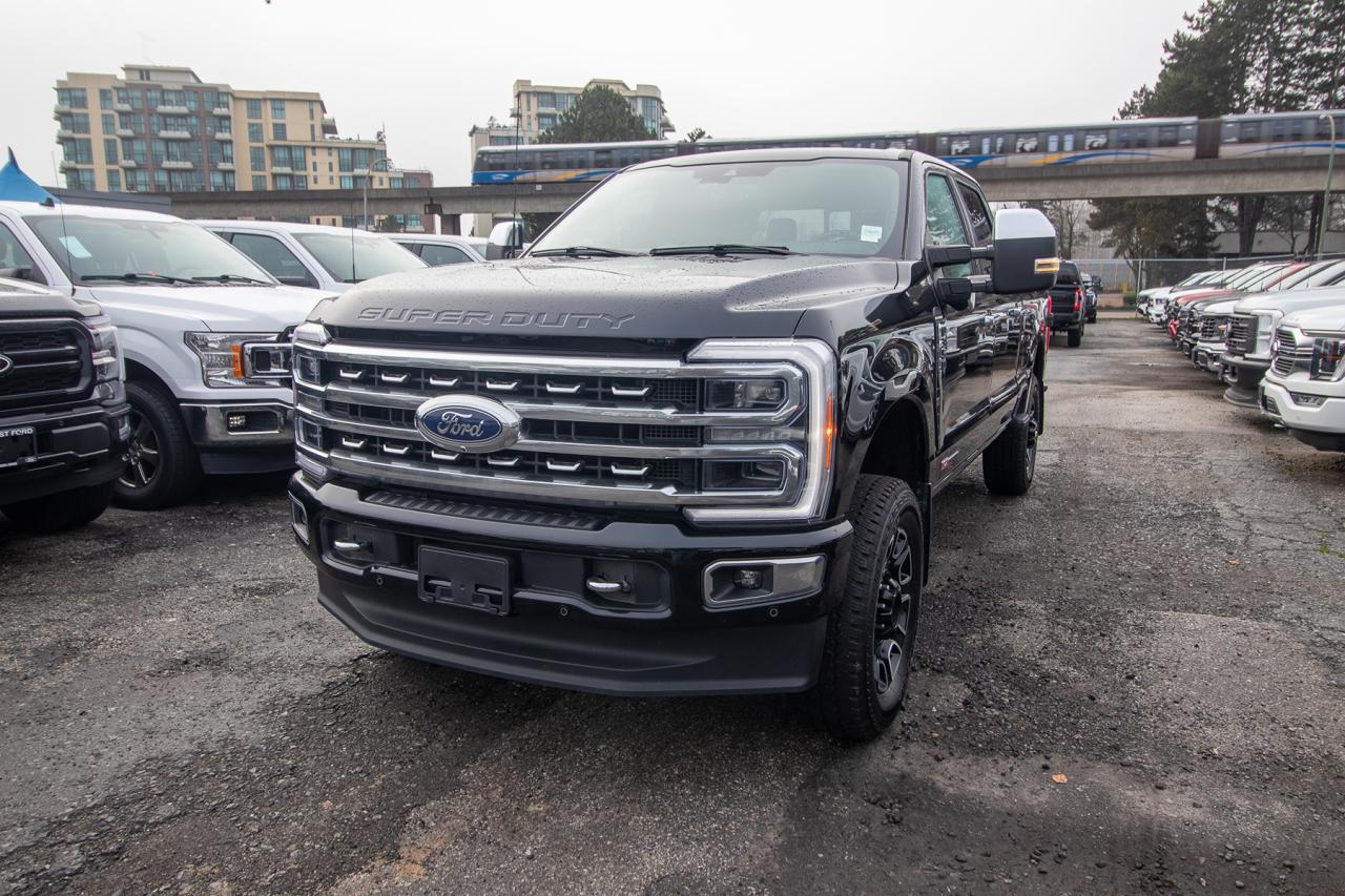 2023 Ford F-350 Super Duty Platinum Crew Cab 4WD