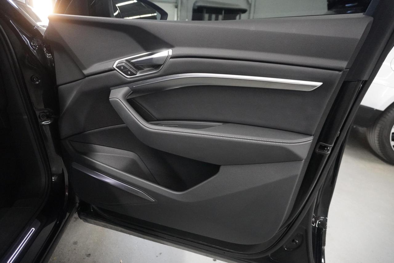 2024 Audi E-Tron Sportback Q8 ETRON SPORT BACK BLACK OPTICS Photo