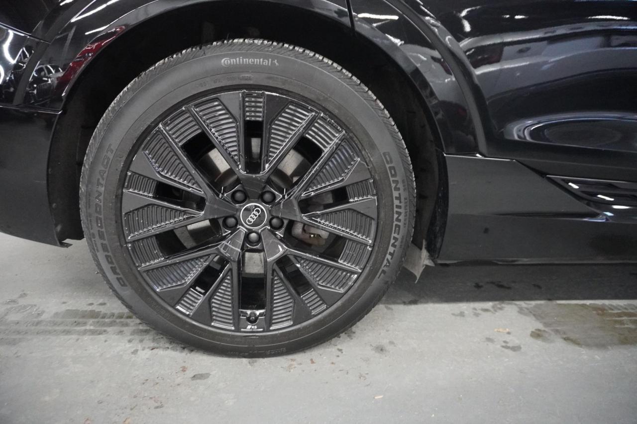 2024 Audi E-Tron Sportback Q8 ETRON SPORT BACK BLACK OPTICS Photo