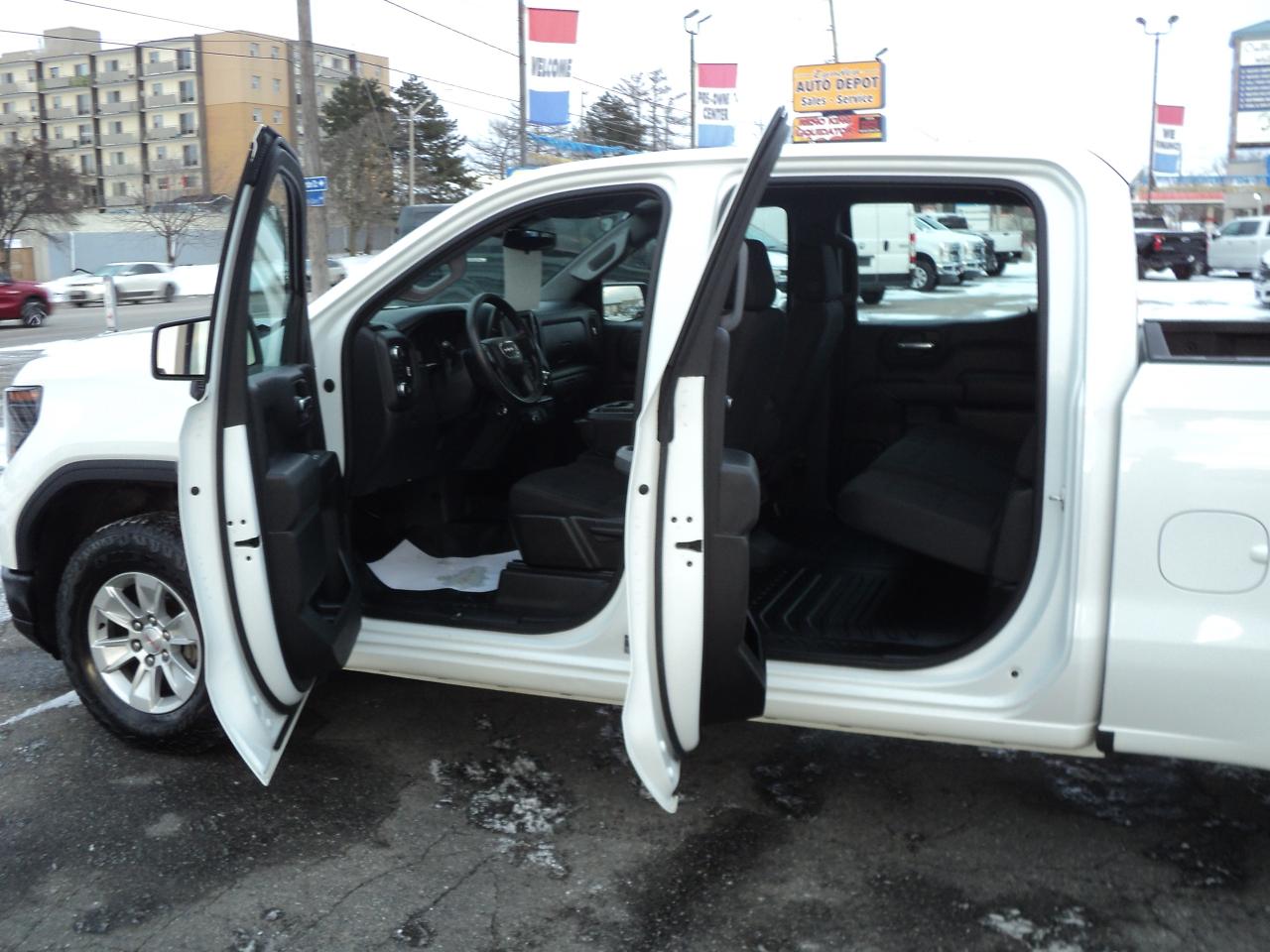 2023 GMC Sierra 1500 Pro CrewCab 4WD 2.7L4cylGas 6'7"Box - Photo #11