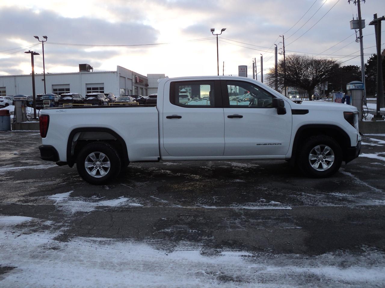 2023 GMC Sierra 1500 Pro CrewCab 4WD 2.7L4cylGas 6'7"Box - Photo #8