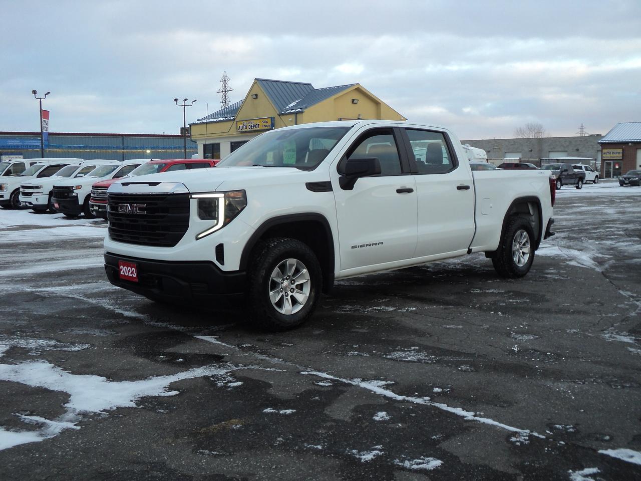 2023 GMC Sierra 1500 Pro CrewCab 4WD 2.7L4cylGas 6'7"Box - Photo #2