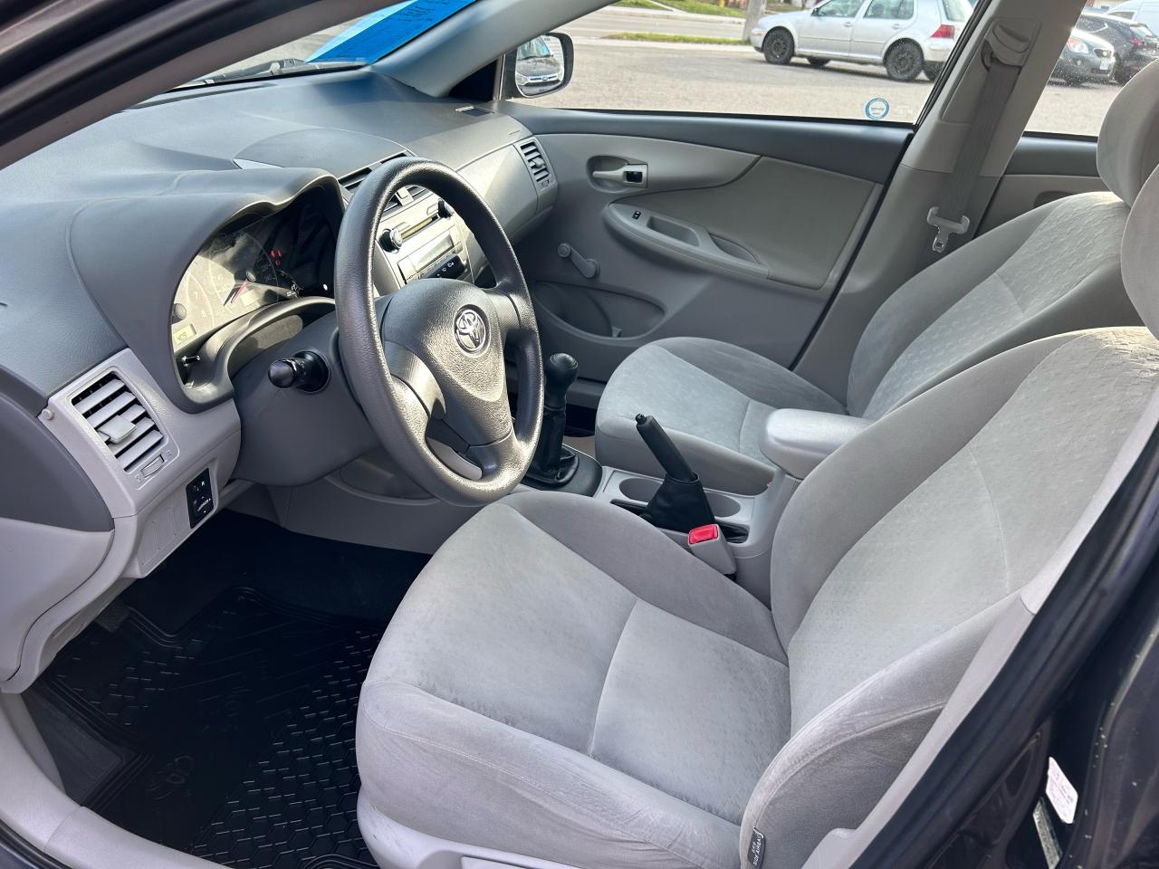 2010 Toyota Corolla CE Photo