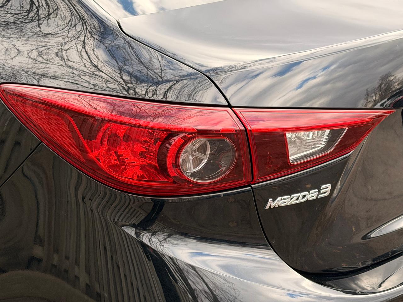 2017 Mazda MAZDA3 GX+New Tires+Brakes+Camera+CLEAN CARFAX Photo107