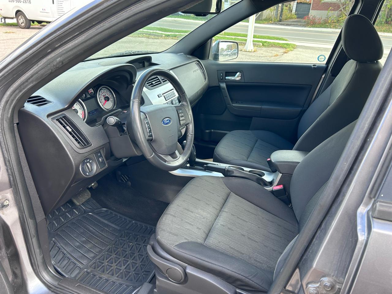 2011 Ford Focus SE Photo