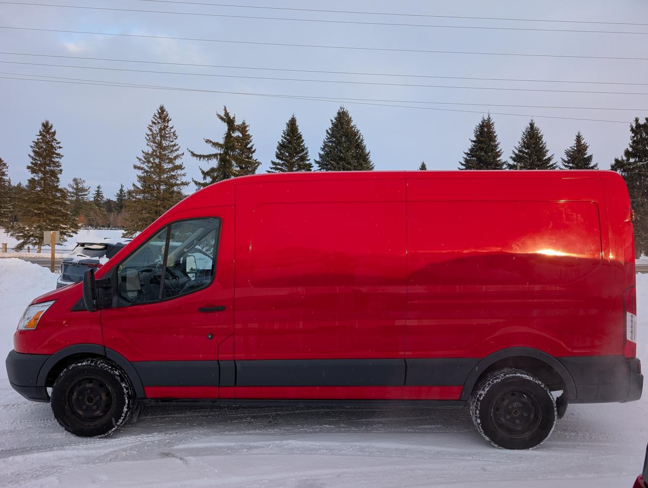 2017 Ford Transit 250 MR Van Photo2