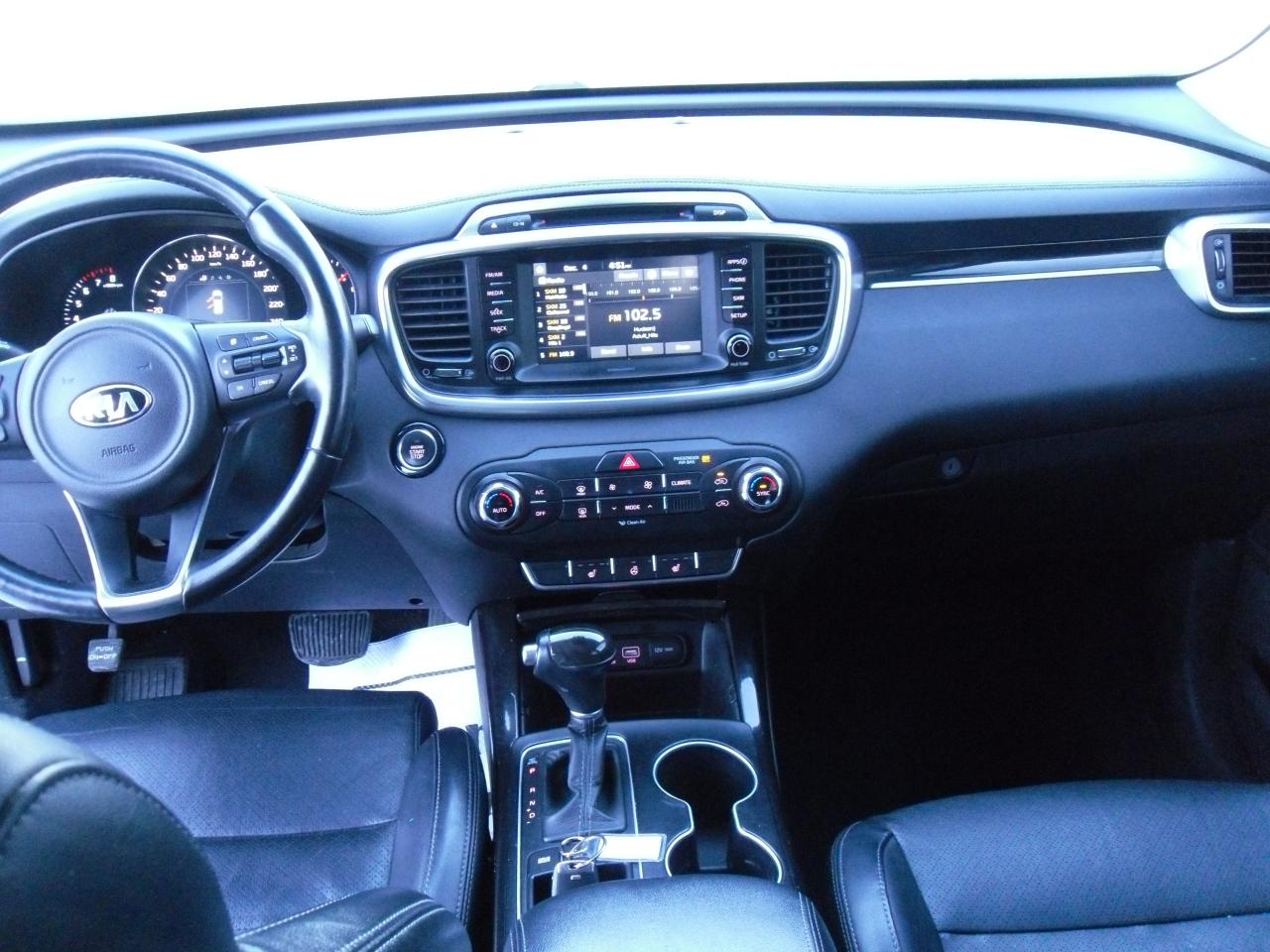 2017 Kia Sorento EX Turbo Photo