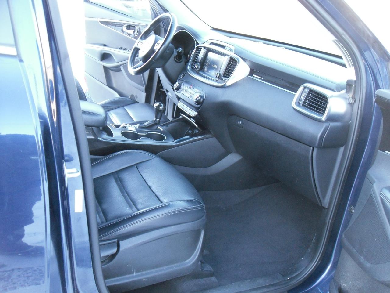 2017 Kia Sorento EX Turbo Photo