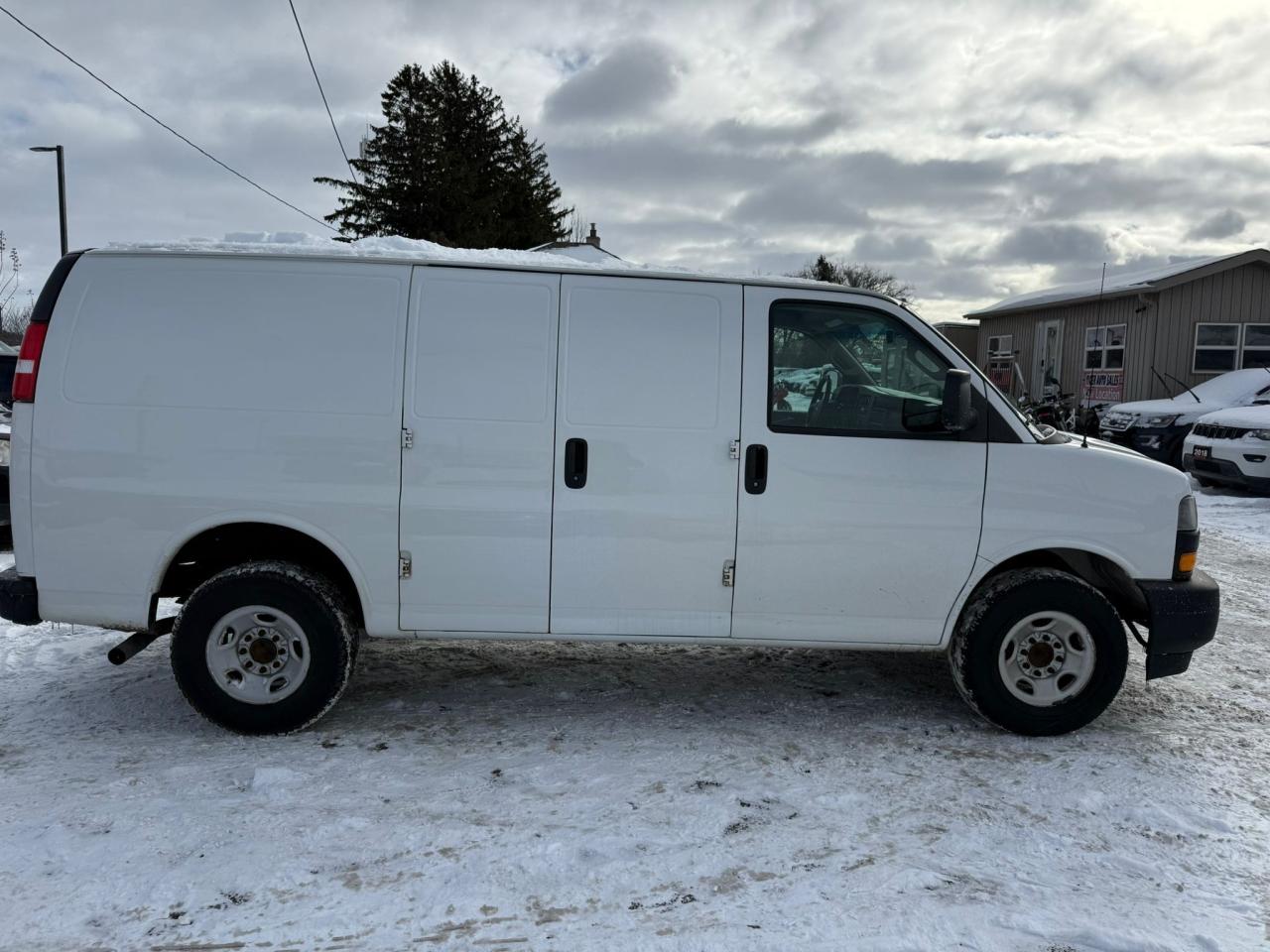 2020 Chevrolet Express Cargo Van 2500, 135", NO ACCIDENTS, ONLY 98KMS, CERTIFIED - Photo #6