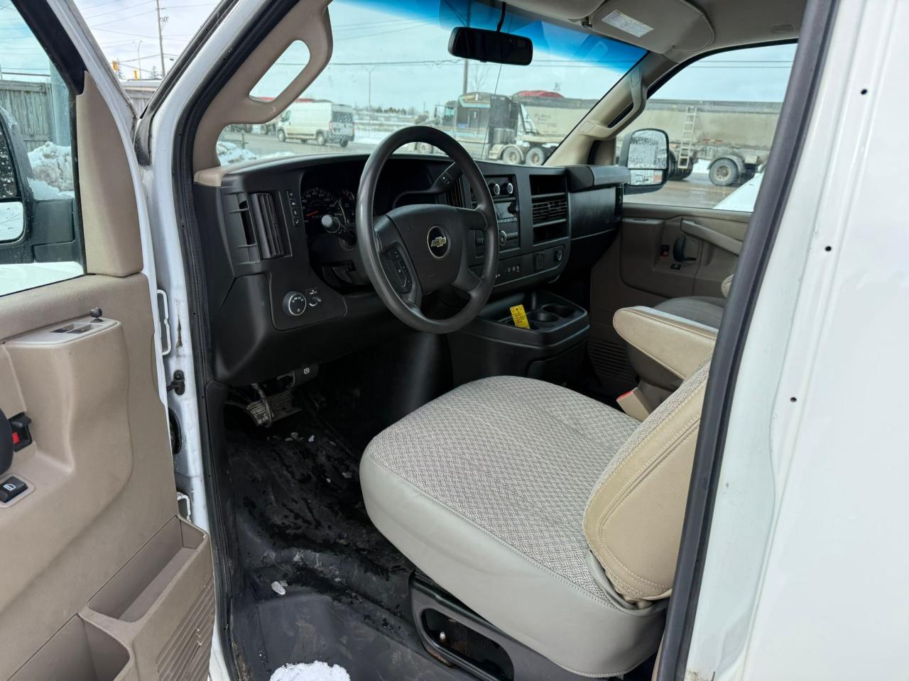 2020 Chevrolet Express Cargo Van 2500, 135", NO ACCIDENTS, ONLY 98KMS, CERTIFIED - Photo #9