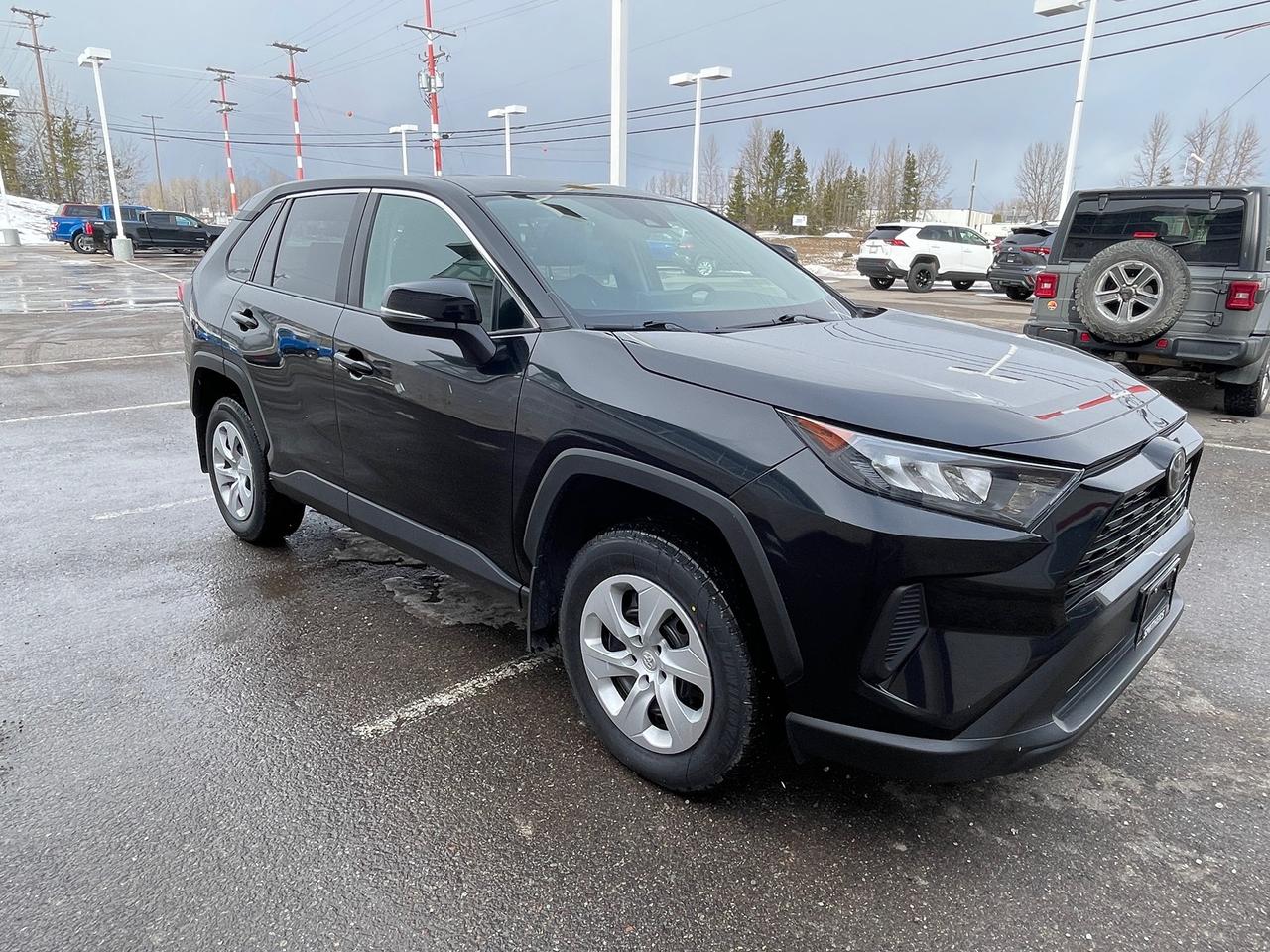 2024 Toyota RAV4 LE Photo1