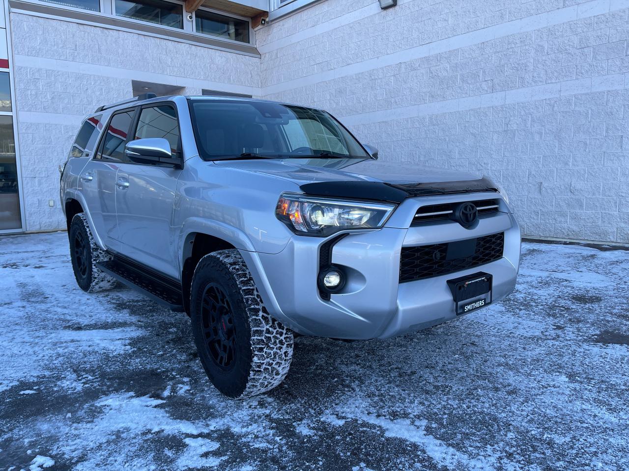 2022 Toyota 4Runner SR5 Photo1