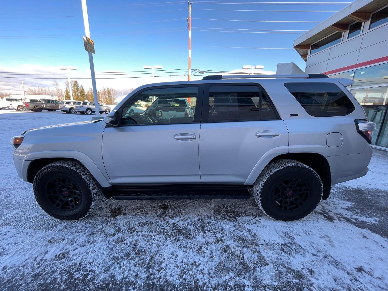 2022 Toyota 4Runner SR5 Photo2
