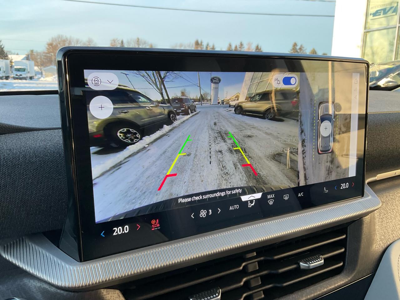 2026 Ford Explorer Platinum Photo5