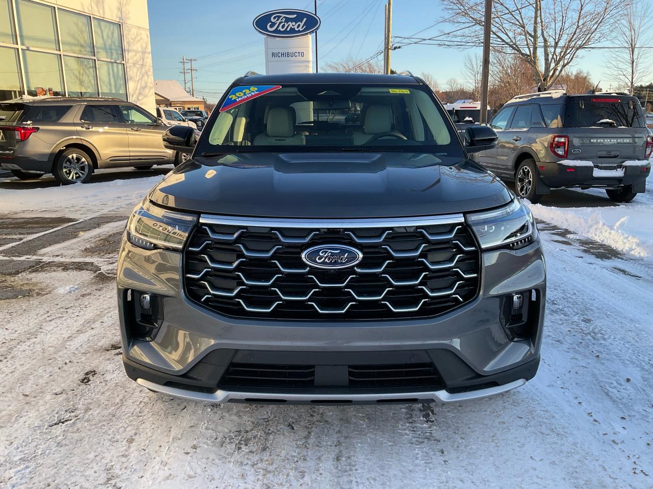 2026 Ford Explorer Platinum Photo1