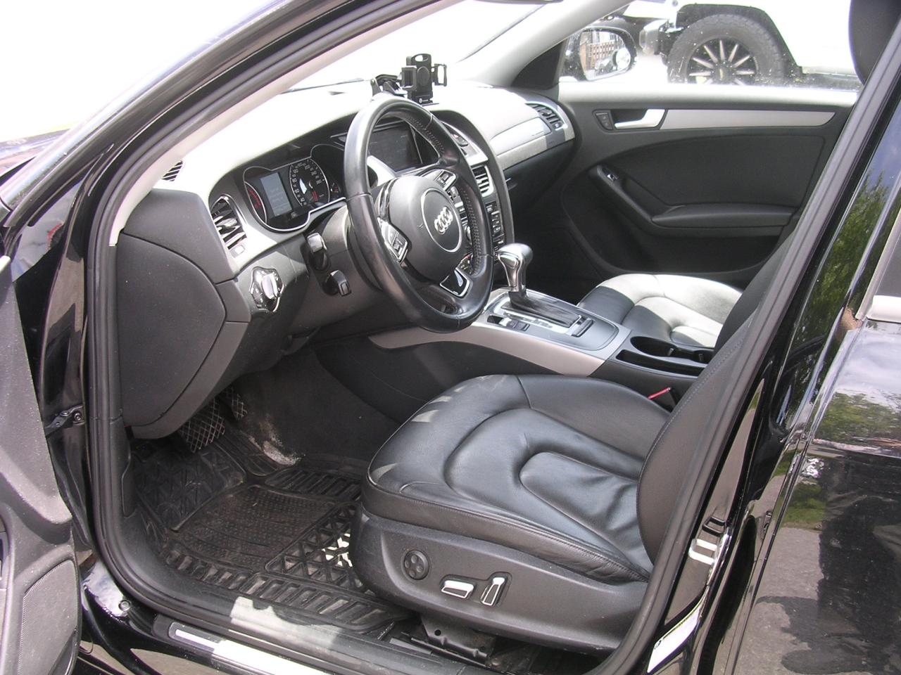 2014 Audi A4 4dr Sdn Auto Komfort quattro Photo