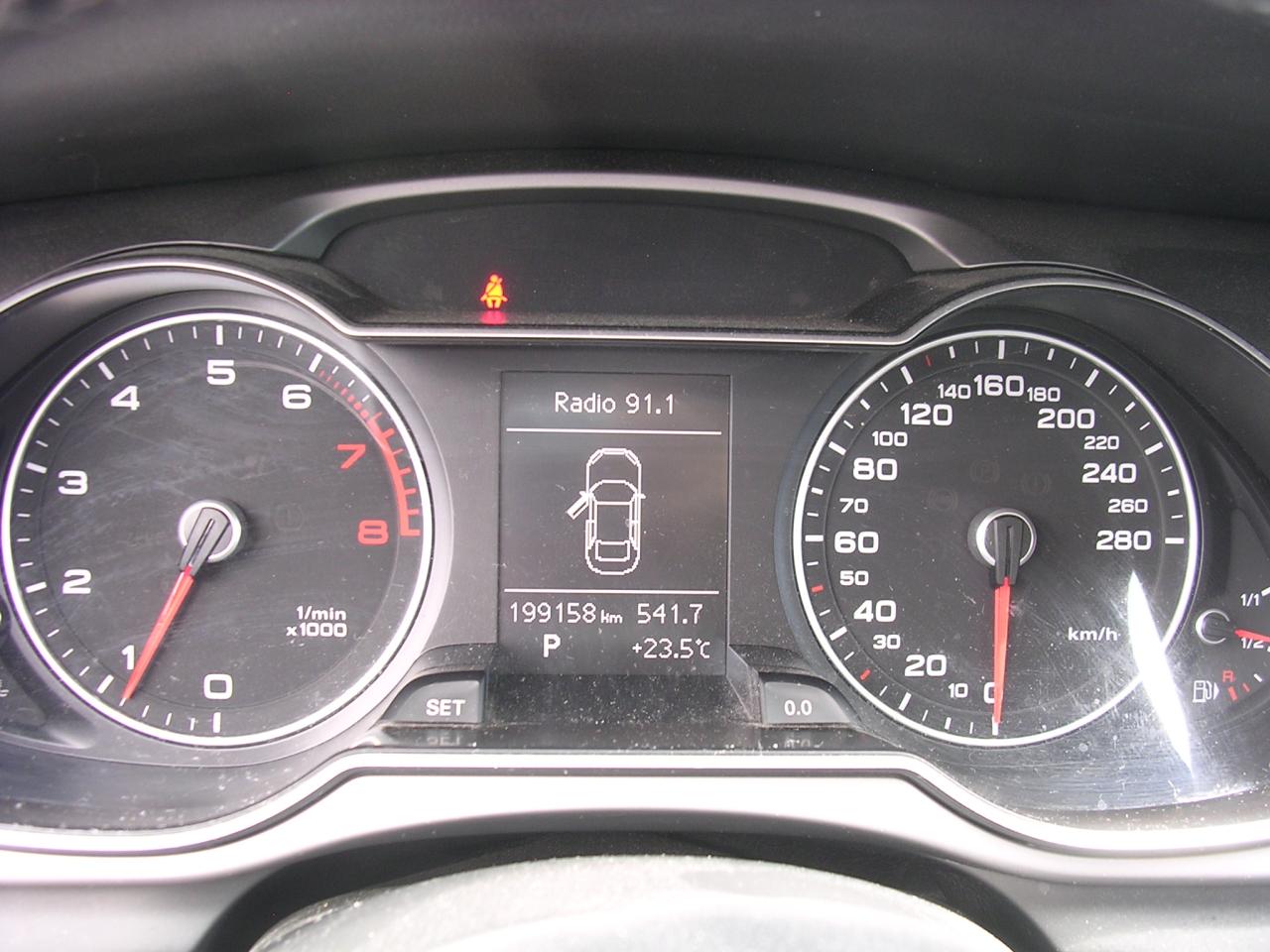 2014 Audi A4 4dr Sdn Auto Komfort quattro Photo