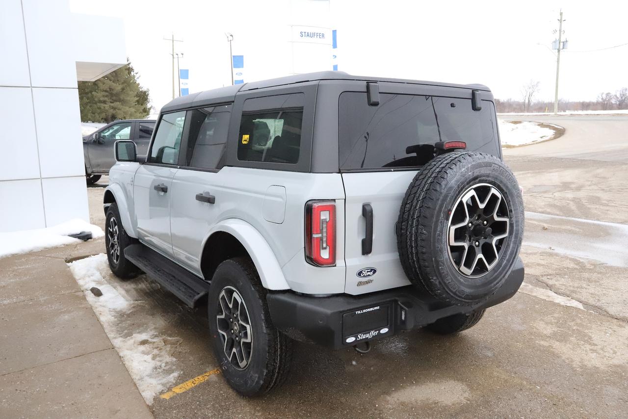 2026 Ford Bronco OUTER BANKS 4 DOOR 4X4 Photo