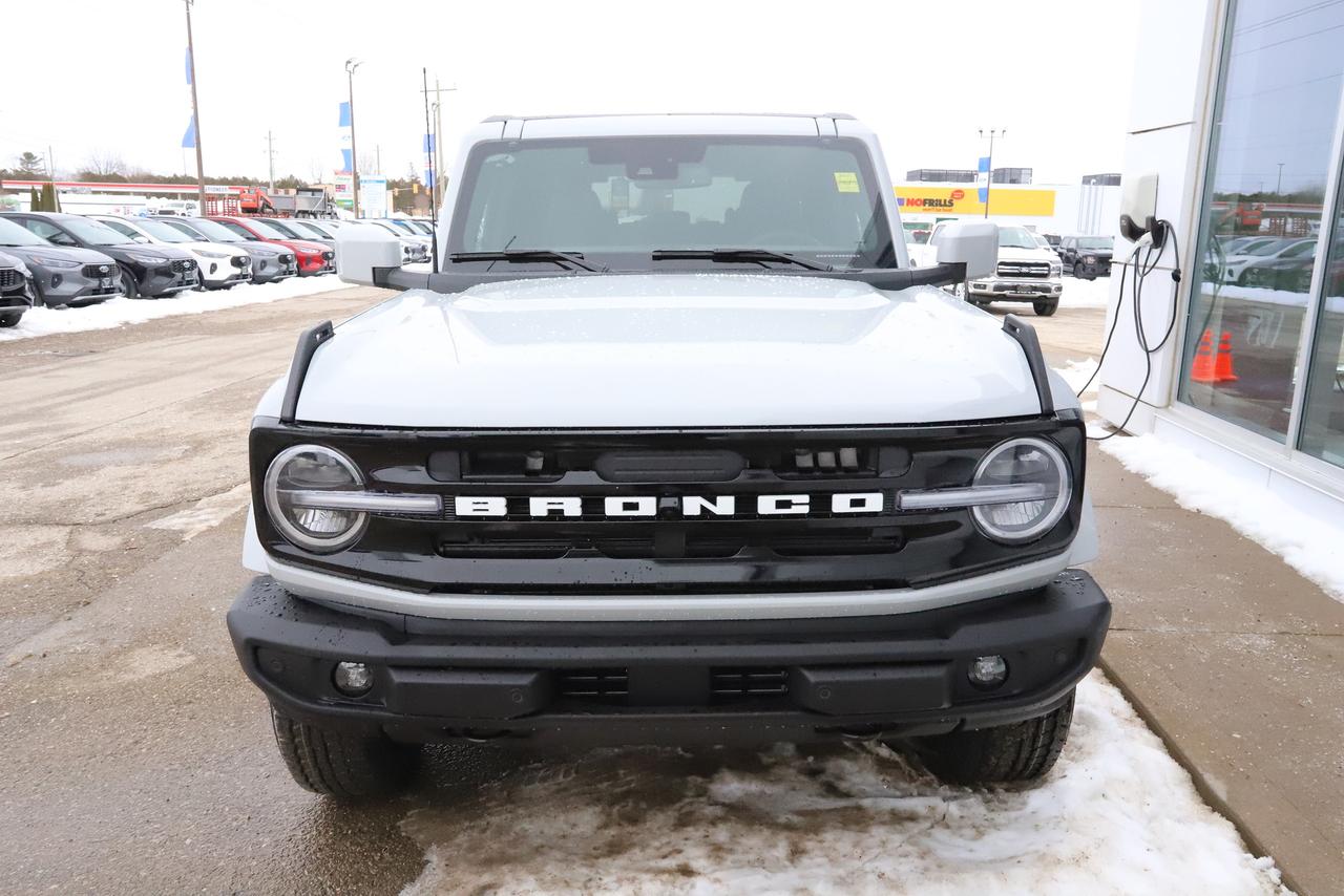 2026 Ford Bronco OUTER BANKS 4 DOOR 4X4 Photo