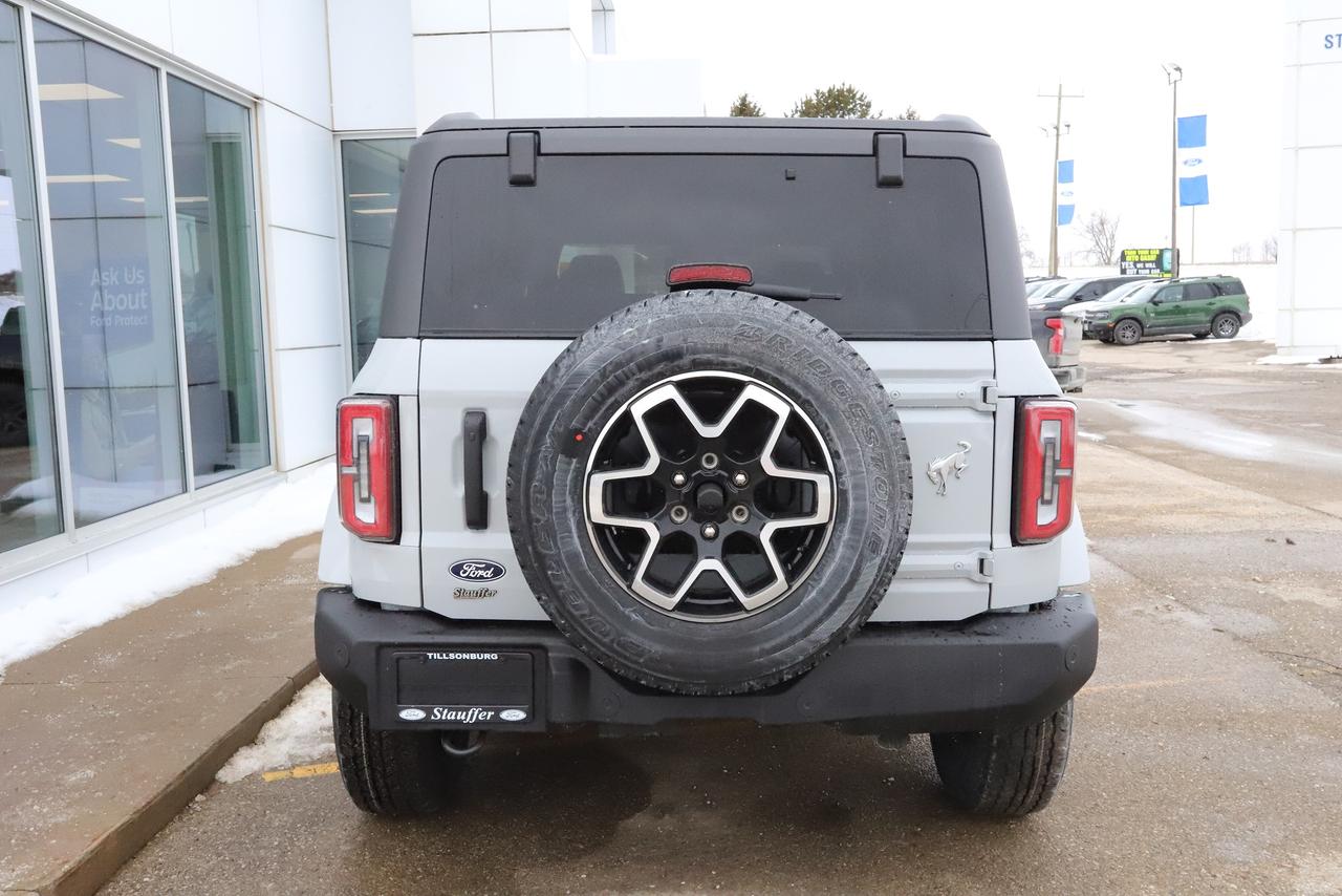 2026 Ford Bronco OUTER BANKS 4 DOOR 4X4 Photo4
