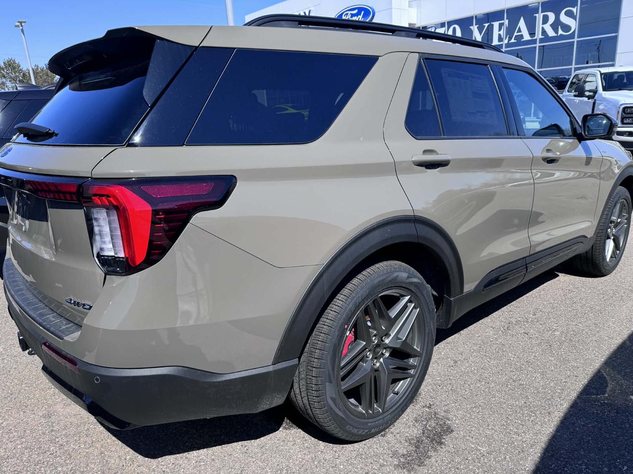 2026 Ford Explorer ST-Line Photo