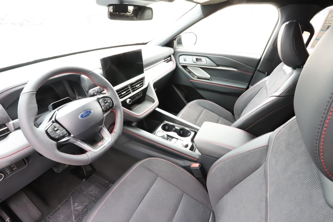 2026 Ford Explorer ST 4WD Photo1