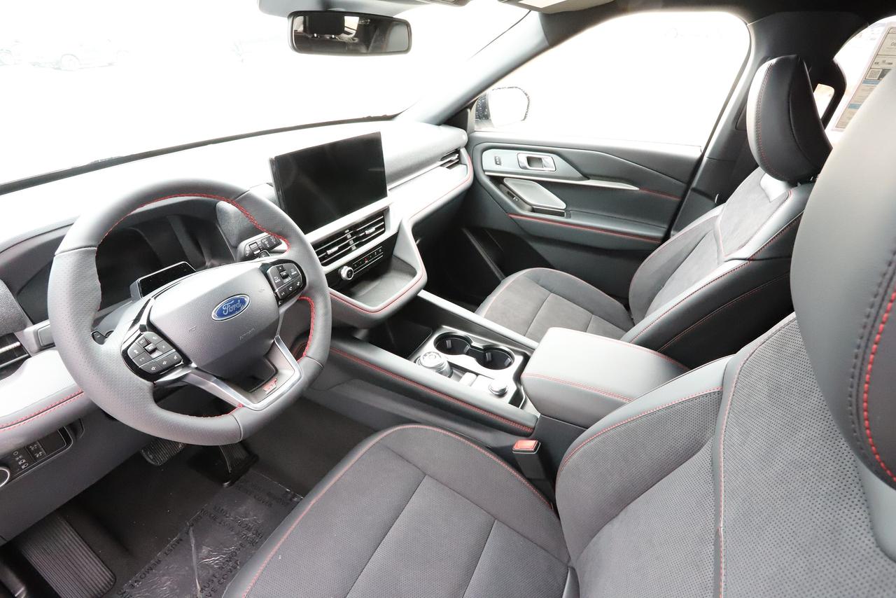 2026 Ford Explorer ST 4WD Photo