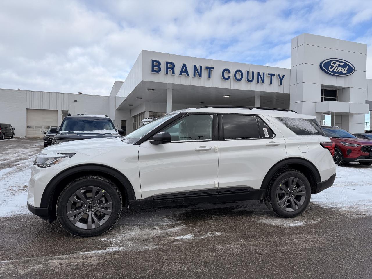 2026 Ford Explorer Active Photo